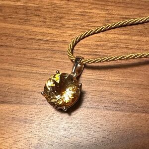 Elegant 14k Gold and Citrine Pendant Necklace